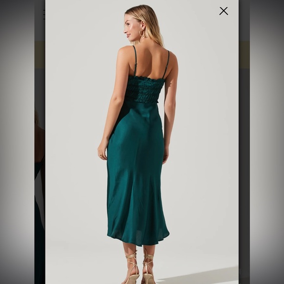 Astr The Label Zola Midi Dress Hunter Green Size Small NEW - Picture 3 of 15